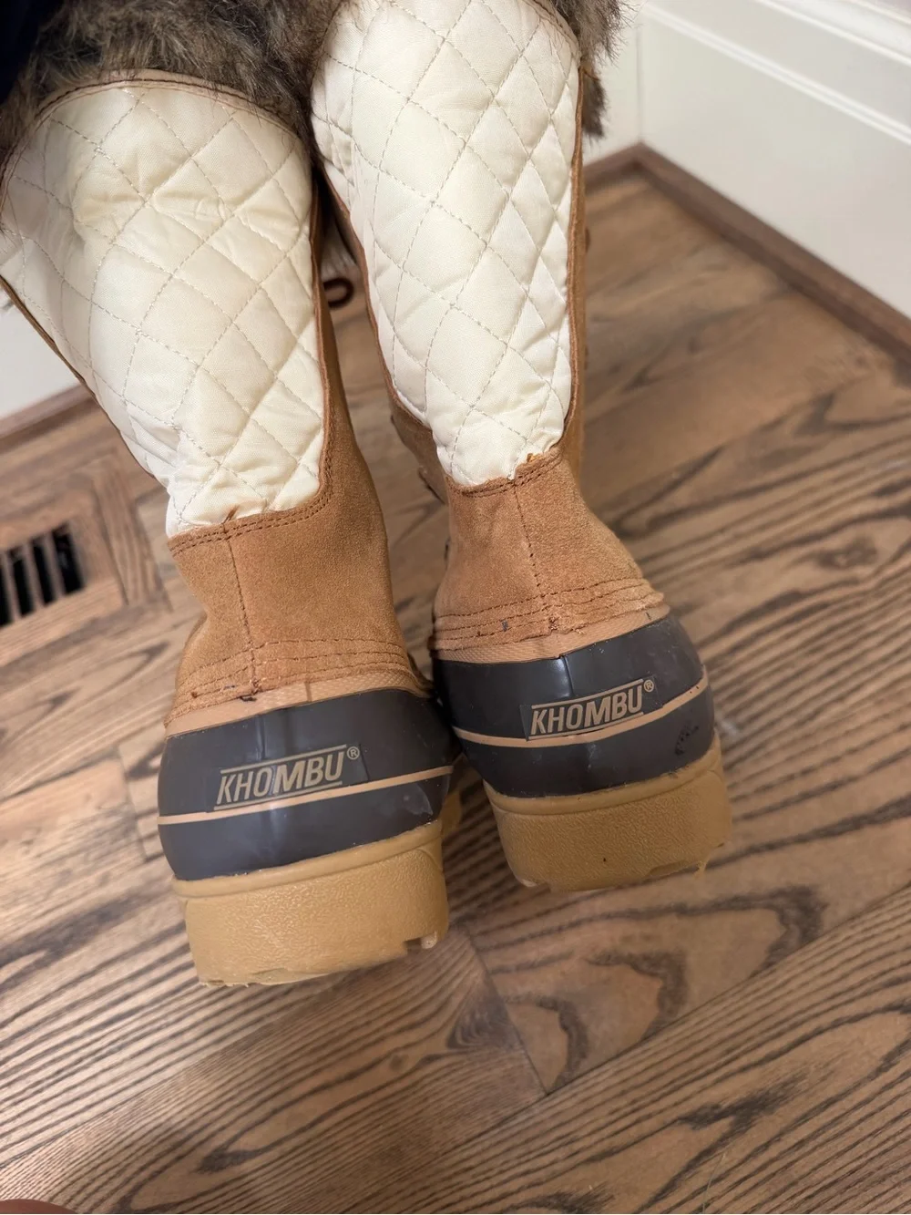 Khombu Brown Tan Quilted Faux-Fur Winter Boots Women’s Size 8
